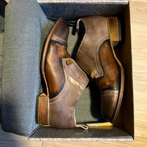 Freebird by Steven. Style “Mabel” in the color grey multi. Size 7